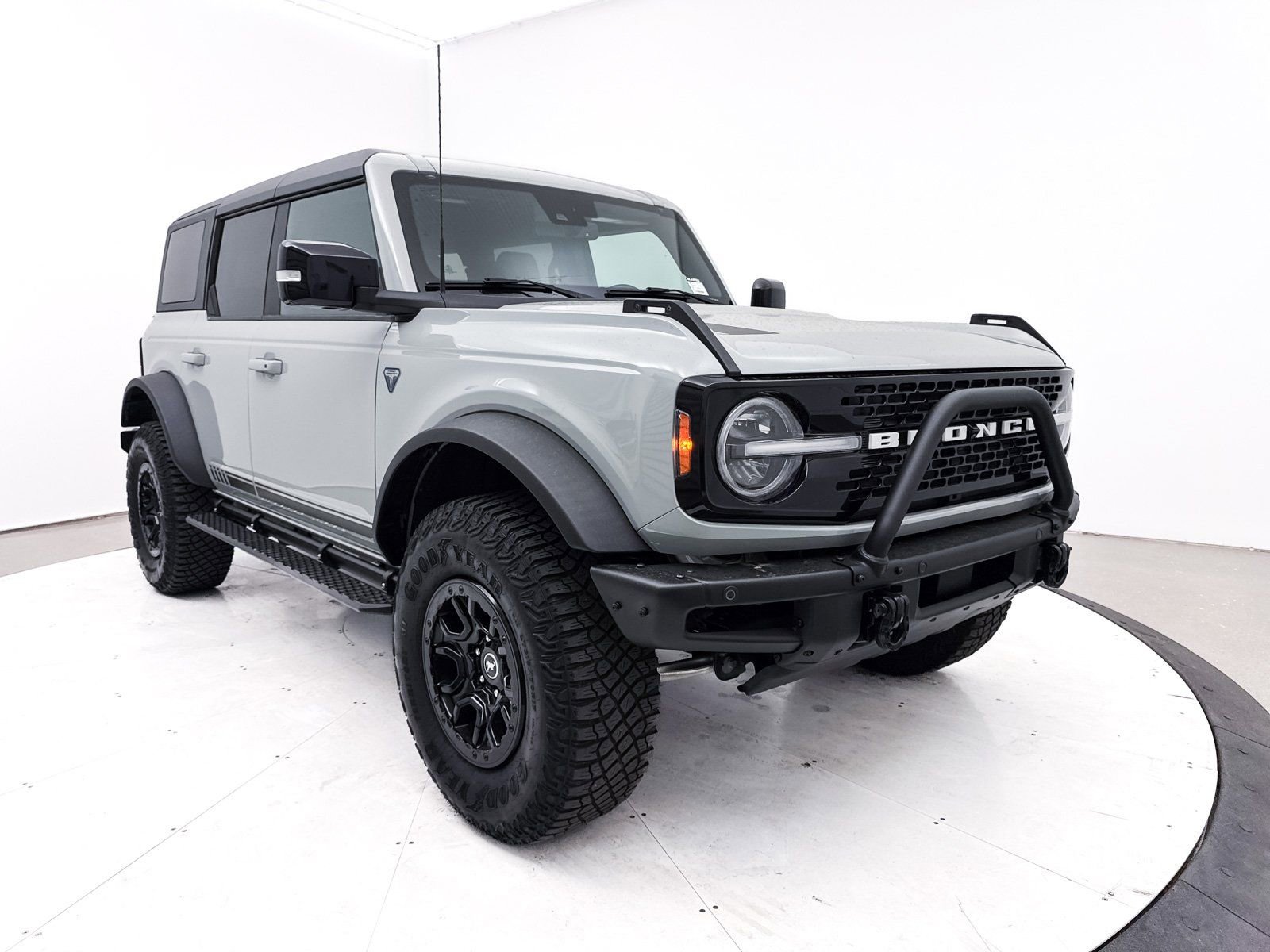 Used 2021 Ford Bronco First Edition image 1