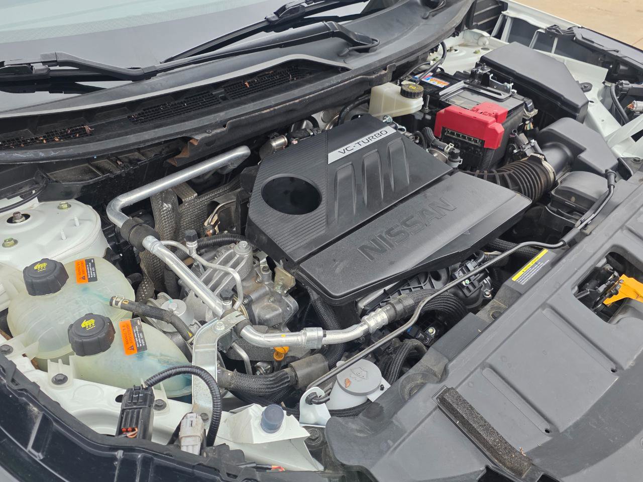 Used 2023 Nissan Rogue SV w/ SV Premium B Package image 30