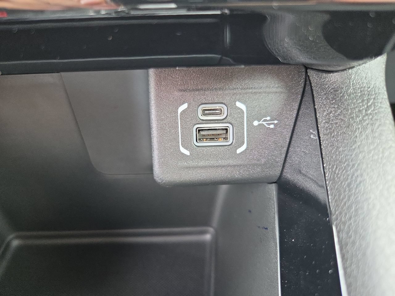 New 2026 Jeep Compass Latitude AWD/4WD image 24