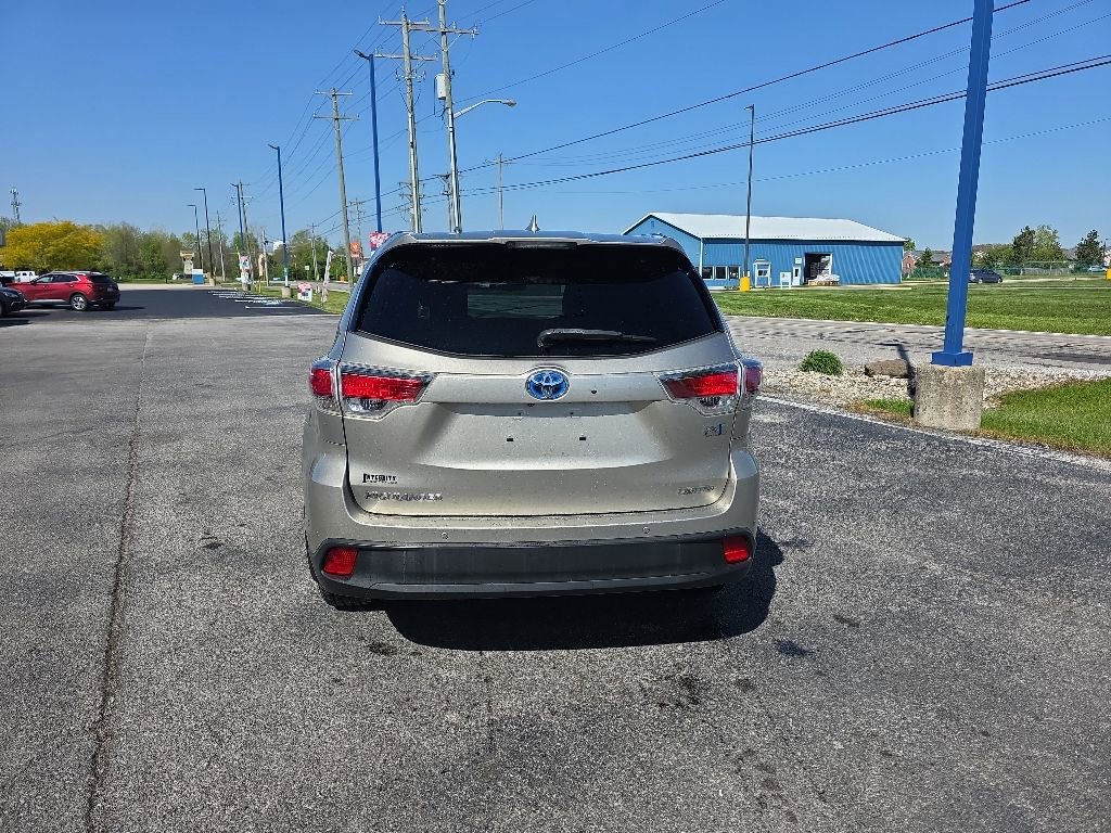 Used 2014 Toyota Highlander Limited Platinum AWD/4WD image 4