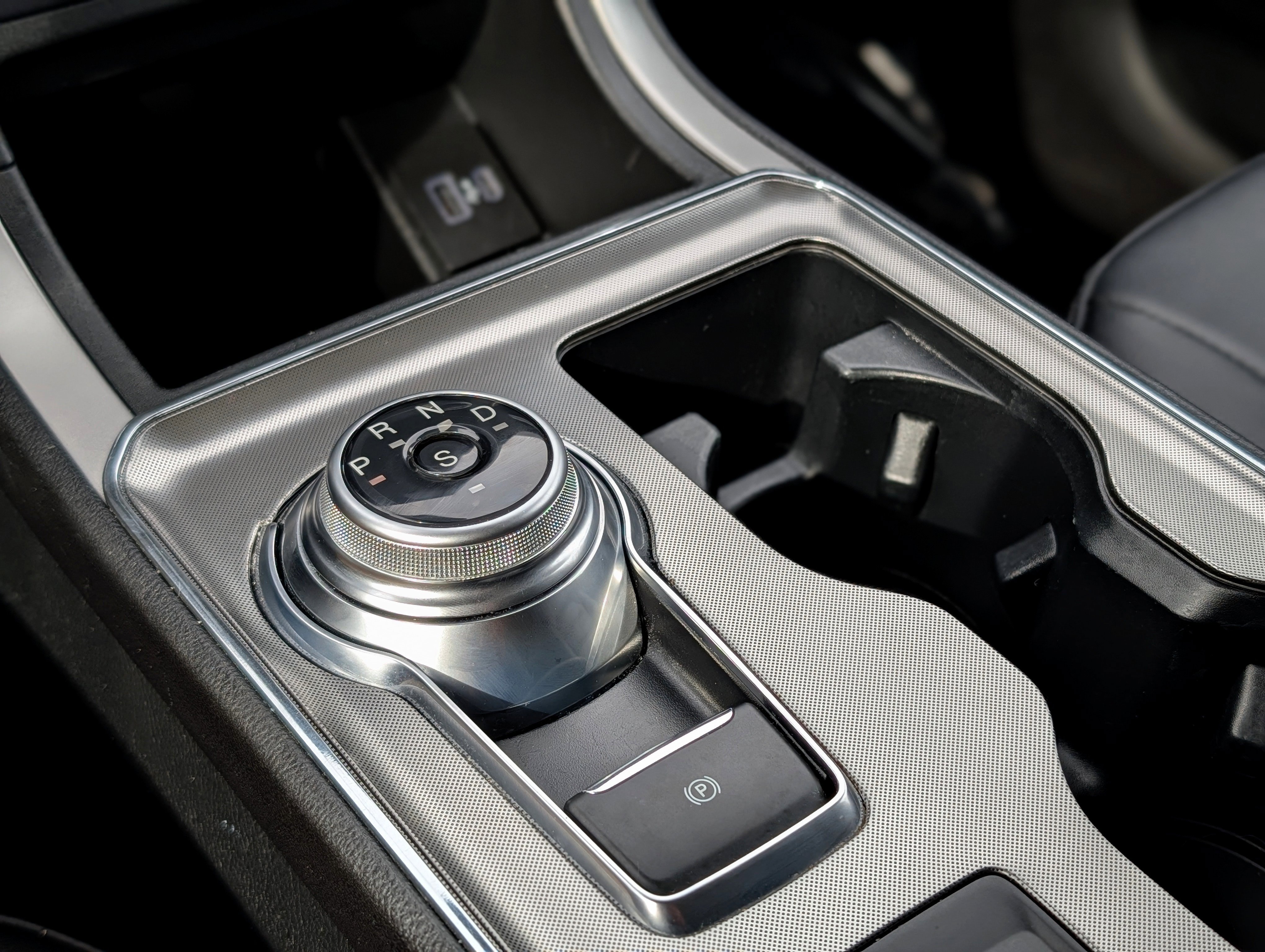 Used 2022 Ford Edge SEL w/ Convenience Package image 17