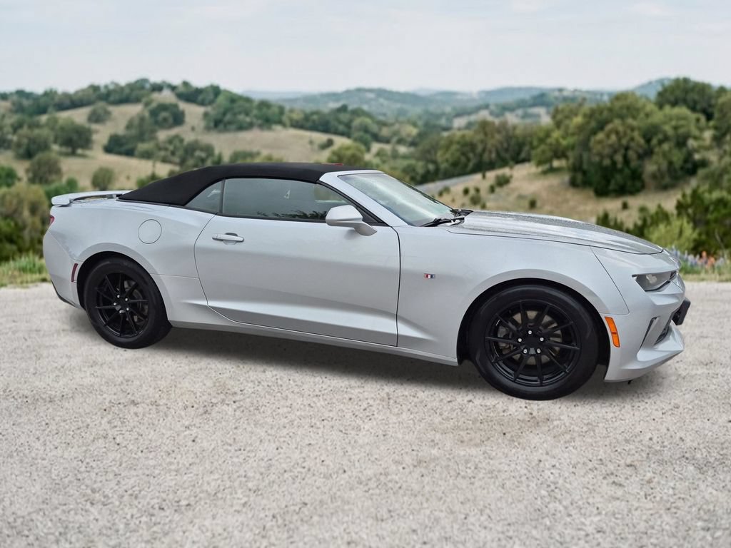 Used 2018 Chevrolet Camaro LT RWD image 12