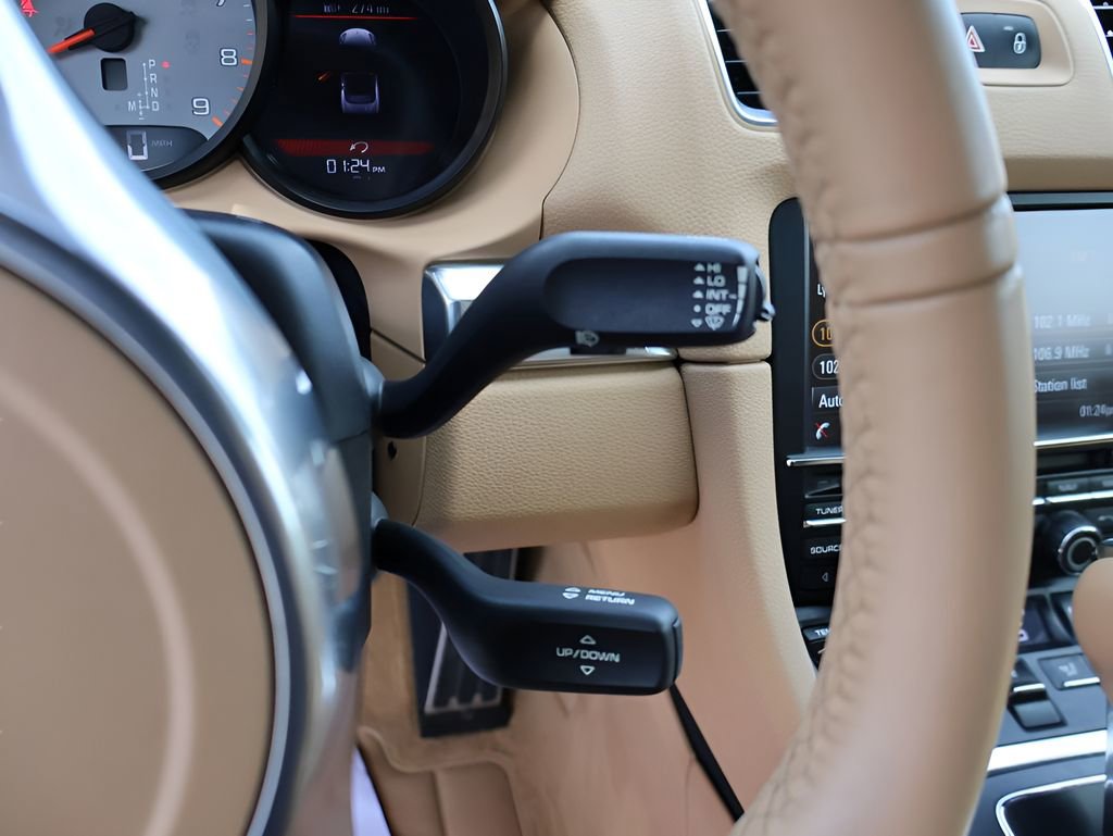 Used 2013 Porsche Boxster S RWD image 30