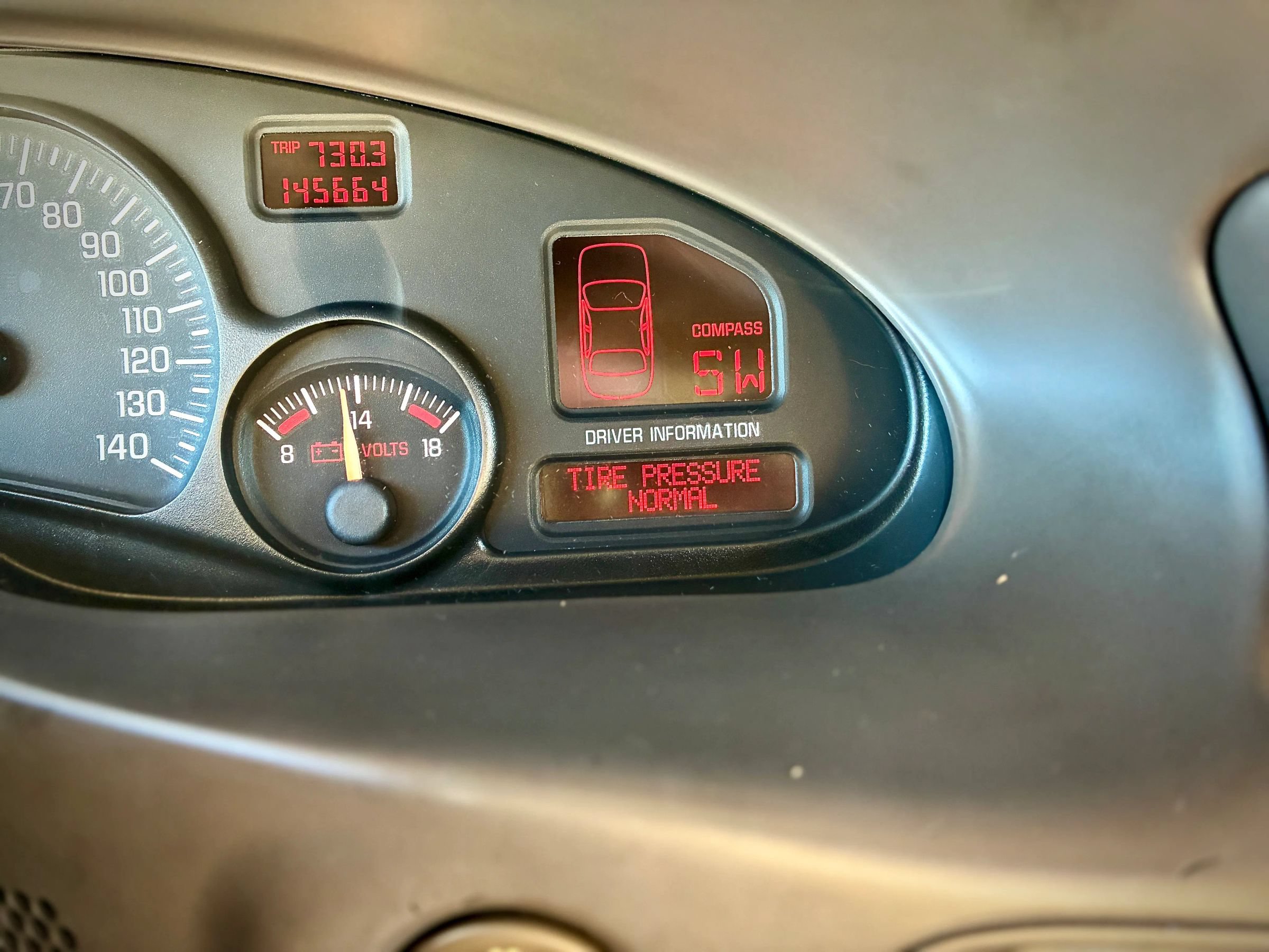 Used 2003 Pontiac Bonneville SLE FWD image 54