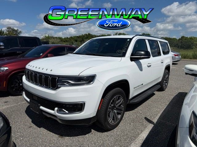Used 2024 Jeep Wagoneer L Series II RWD image 1