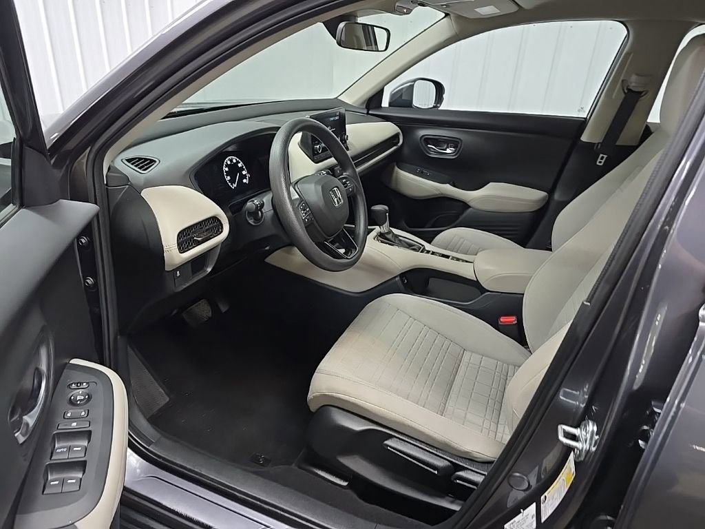 Used 2023 Honda HR-V LX image 28
