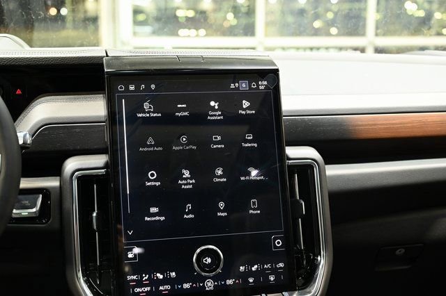 New 2026 GMC Yukon XL Denali w/ Denali Reserve Package image 18