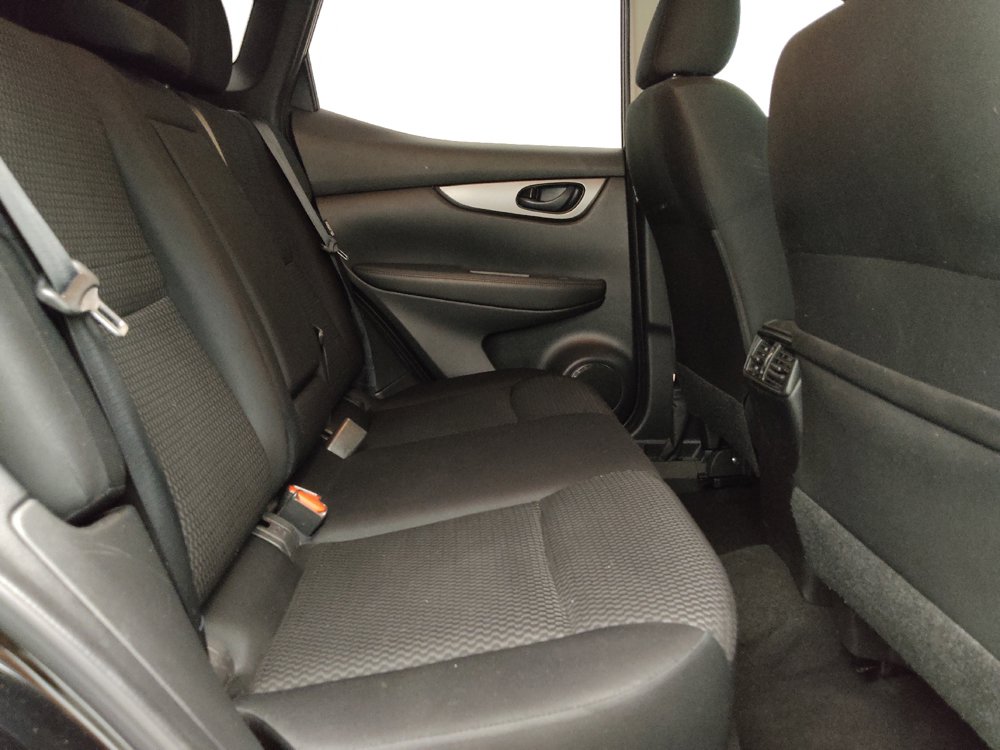 Used 2022 Nissan Rogue Sport S FWD image 19