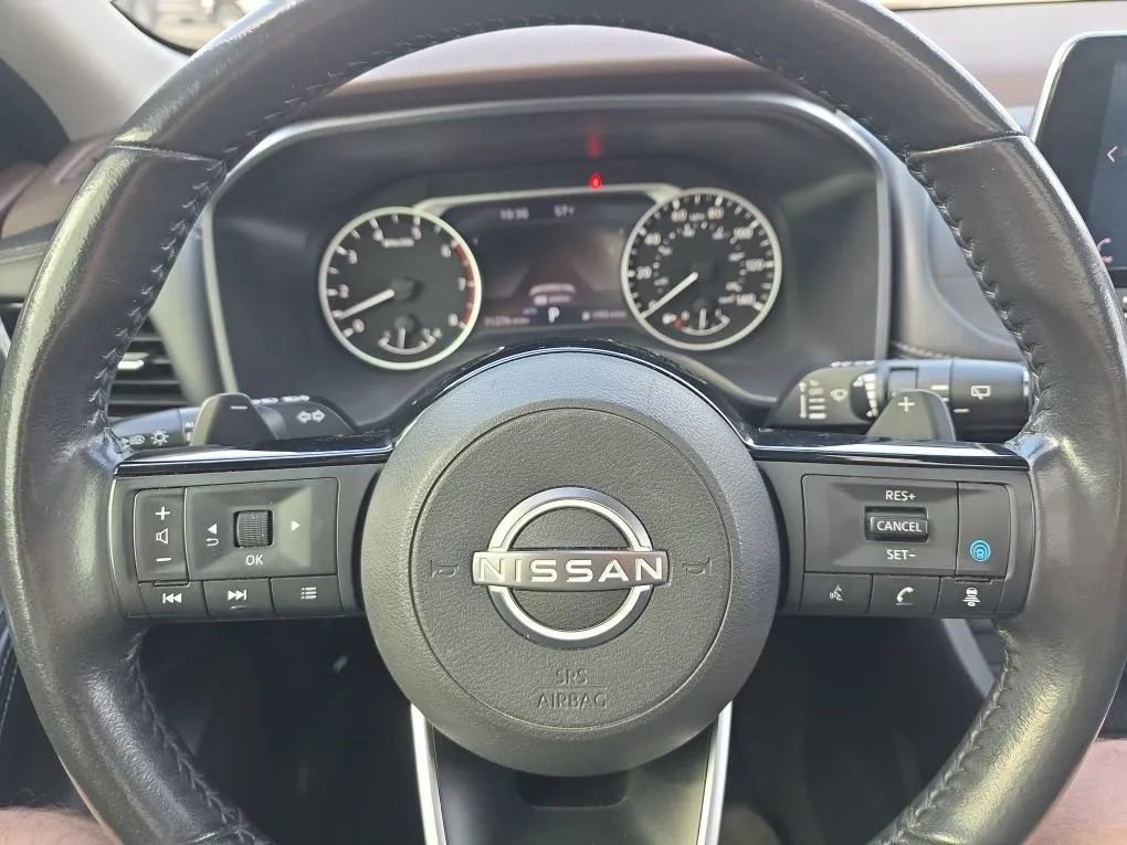 Used 2022 Nissan Rogue SV w/ SV Premium Package image 17