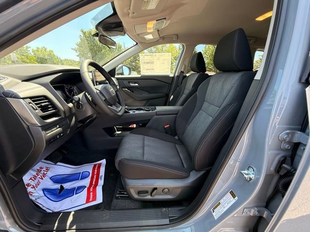 New 2026 Nissan Rogue SV w/ Cold Weather Package AWD/4WD image 12