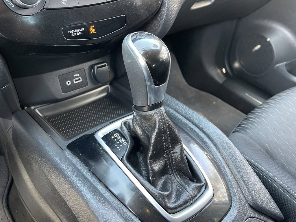 Used 2018 Nissan Rogue S image 24