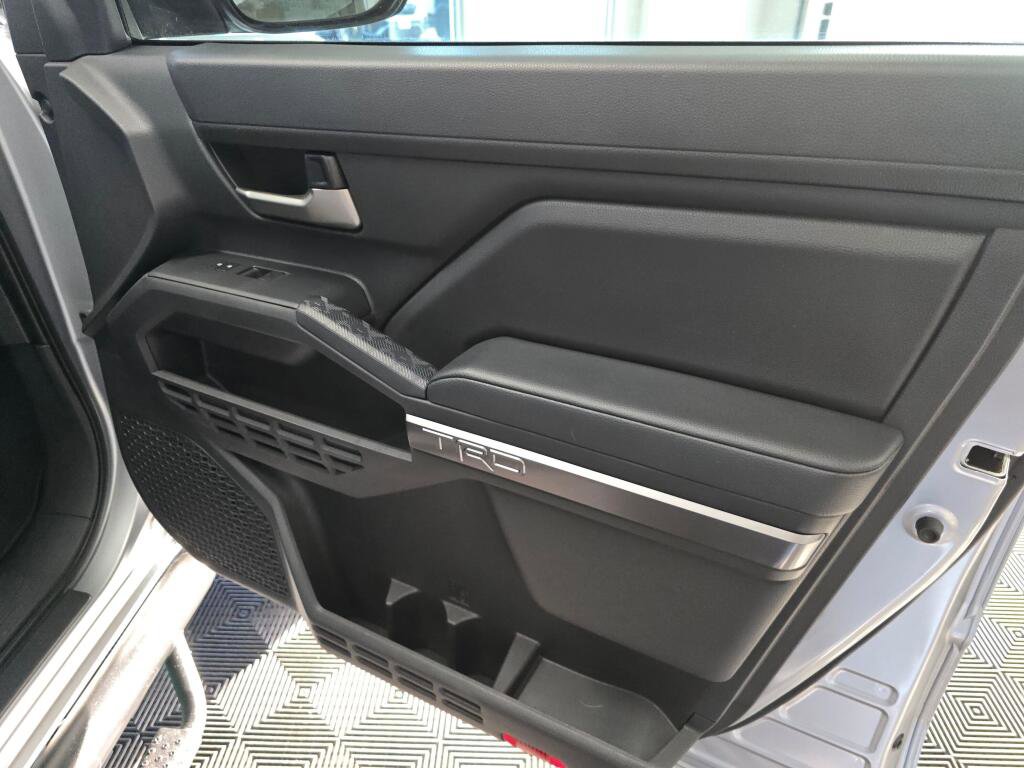 Used 2024 Toyota Tacoma TRD Off-Road image 39