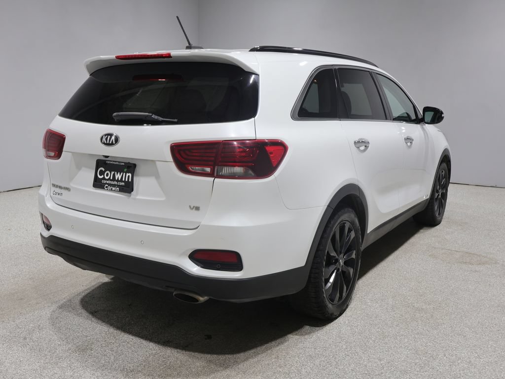 Used 2019 Kia Sorento AWD V6 image 2