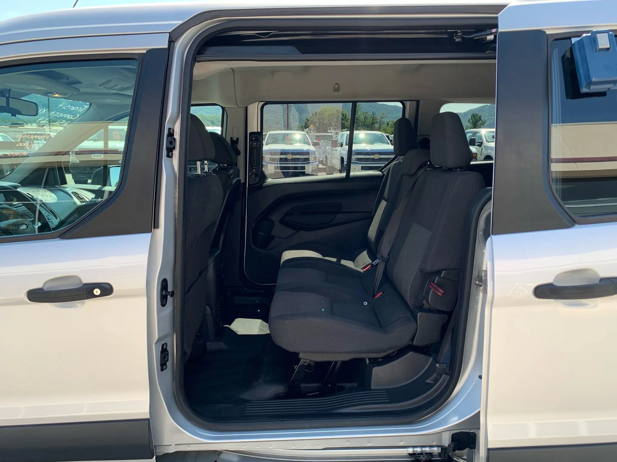 Used 2016 Ford Transit Connect XL image 22