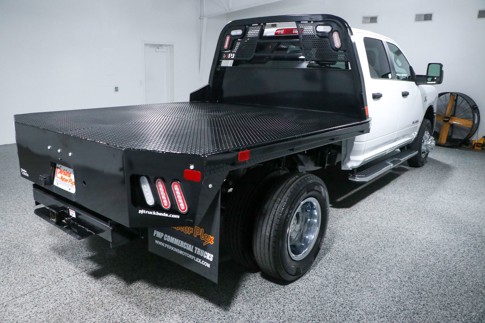 Used 2024 RAM 3500 Big Horn image 8