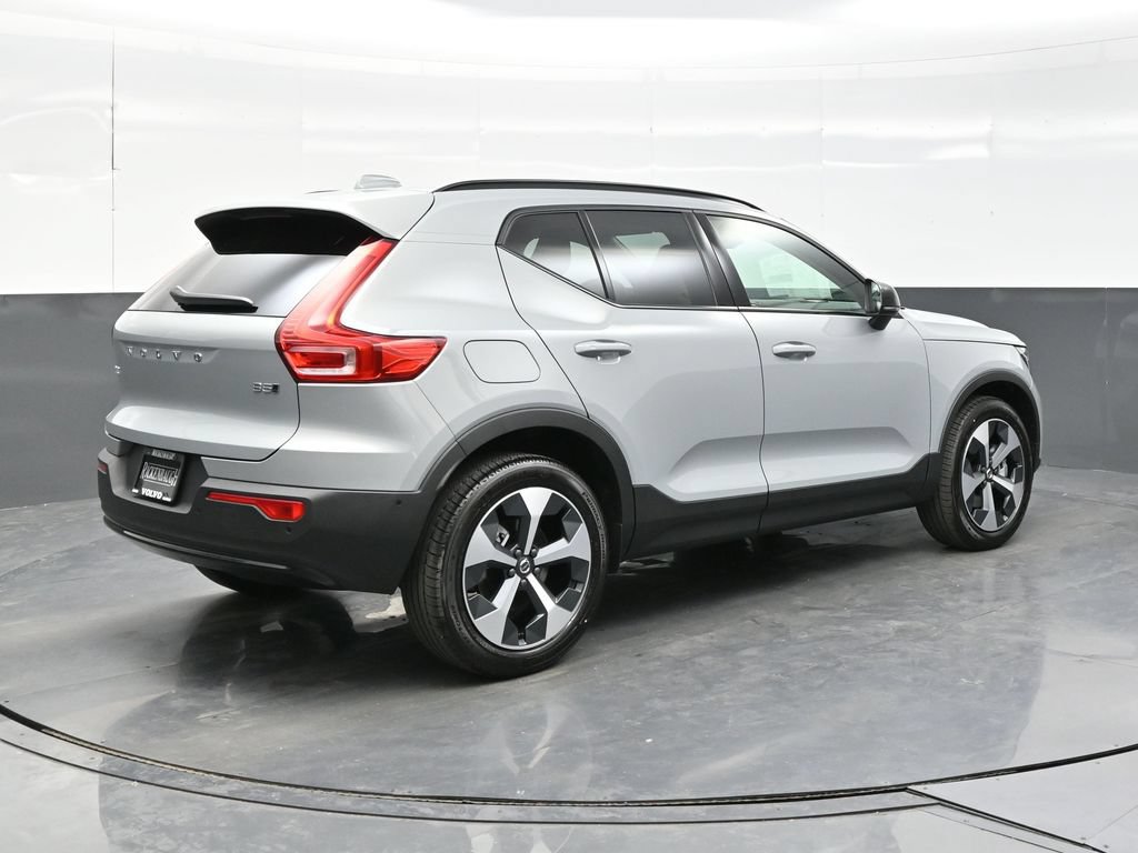 New 2026 Volvo XC40 B5 Plus w/ Protection Package Premier AWD/4WD image 7