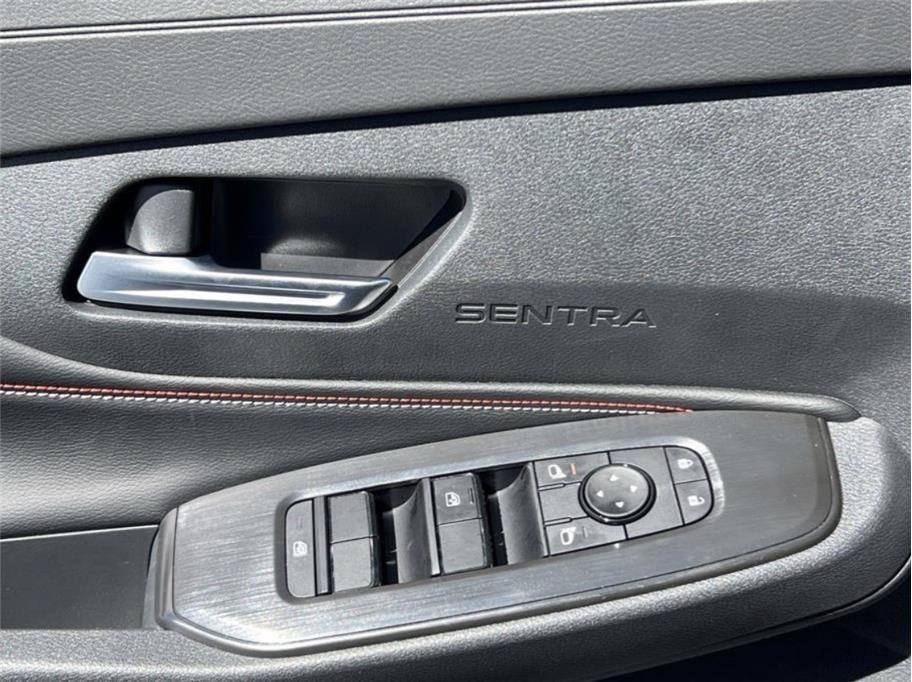New 2027 Nissan Sentra SR w/ SR Premium Package FWD image 17