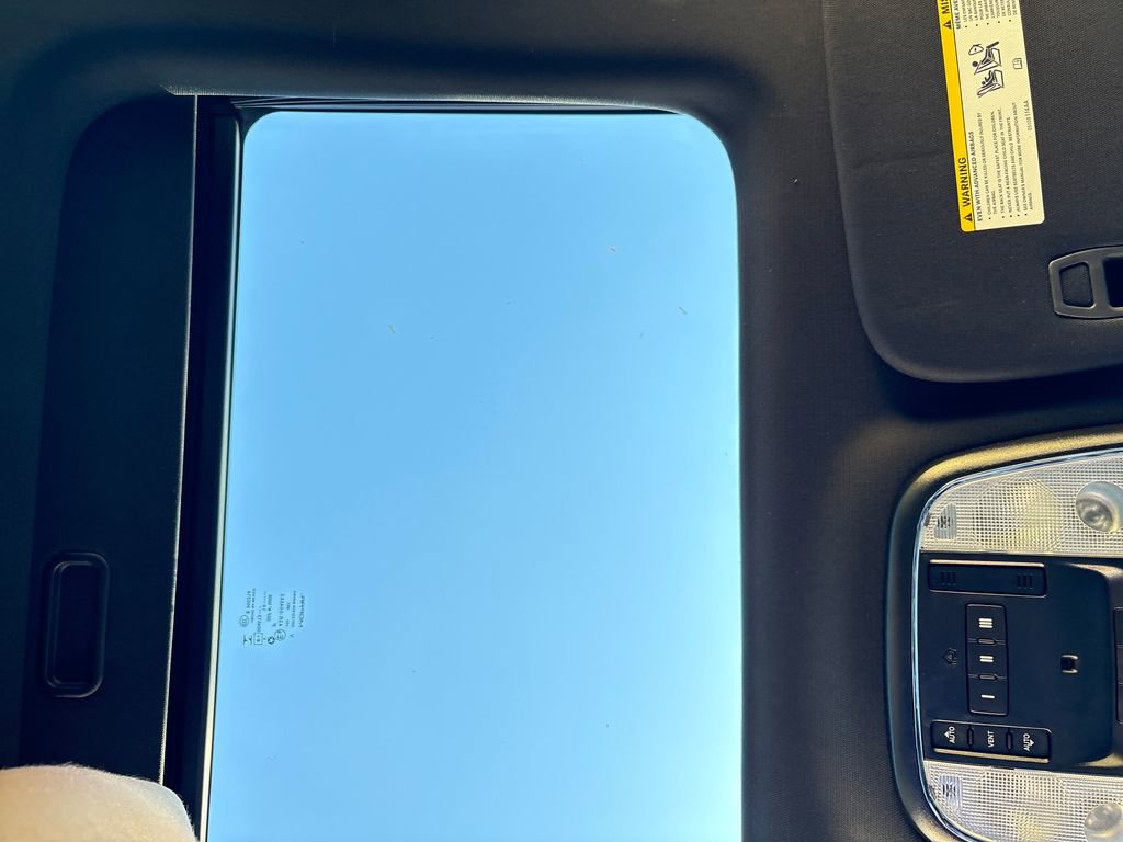 Used 2019 Jeep Grand Cherokee Altitude AWD/4WD image 6