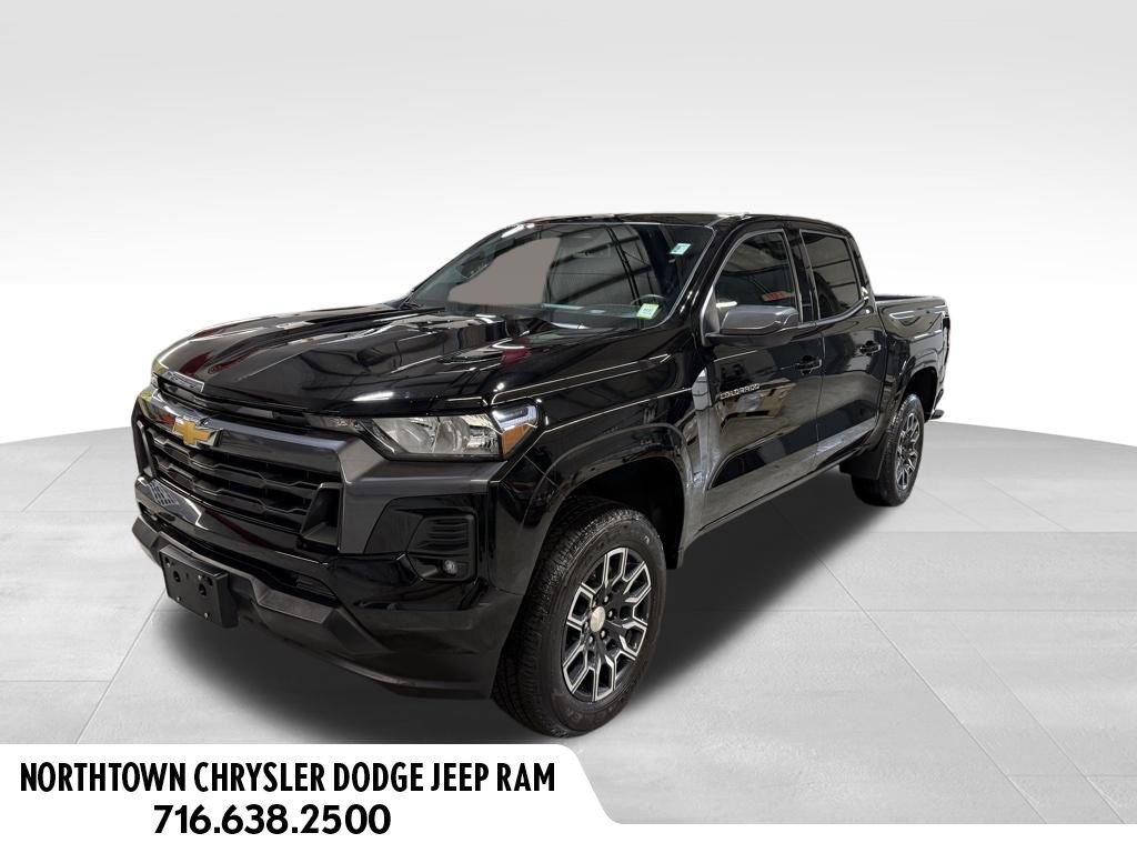 Used 2023 Chevrolet Colorado LT w/ LT Convenience Package II AWD/4WD image 1