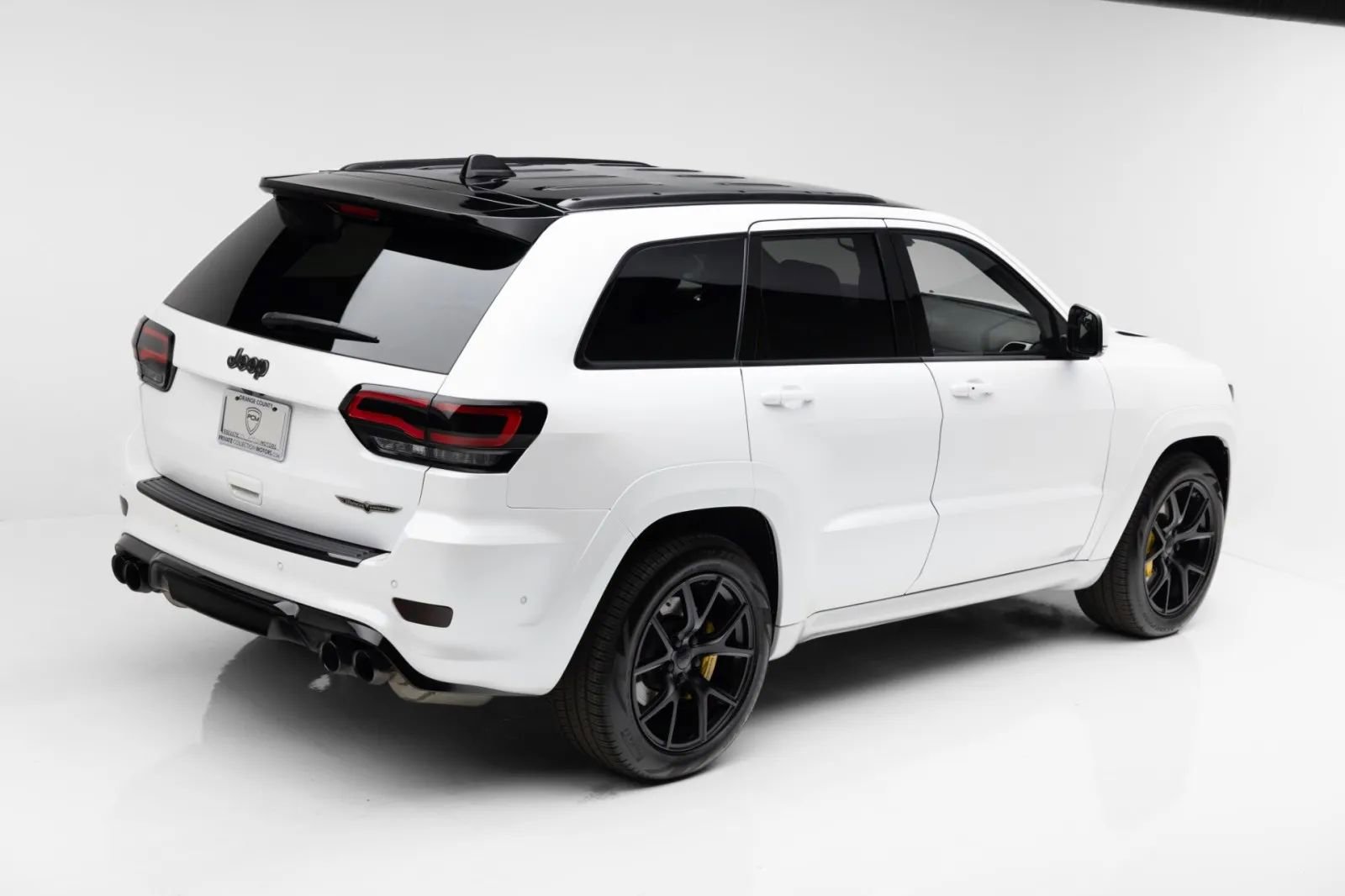Used 2020 Jeep Grand Cherokee Trackhawk AWD/4WD image 3