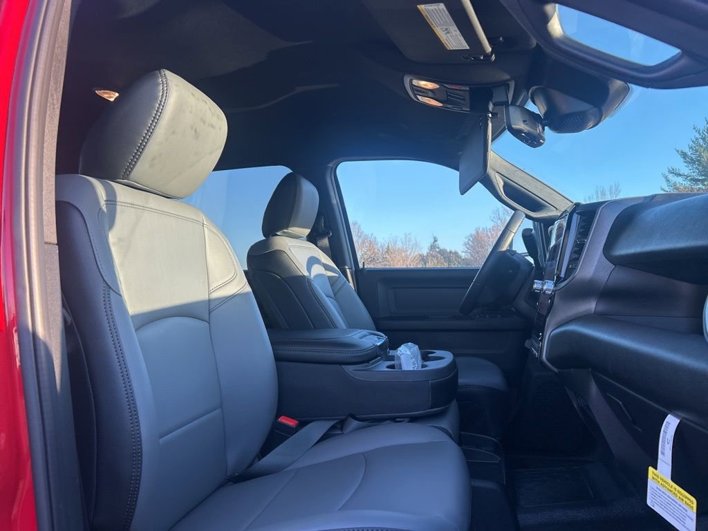 New 2026 RAM 5500 Tradesman AWD/4WD image 9