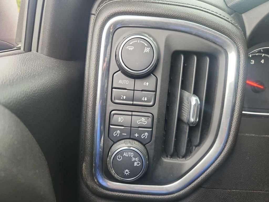 Used 2019 Chevrolet Silverado 1500 RST w/ All-Star Edition image 35