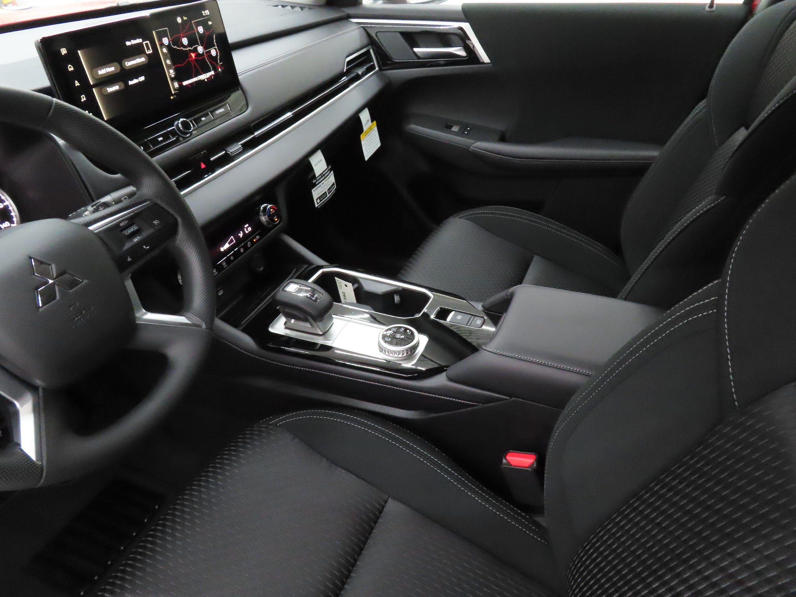 New 2026 Mitsubishi Outlander ES FWD image 21