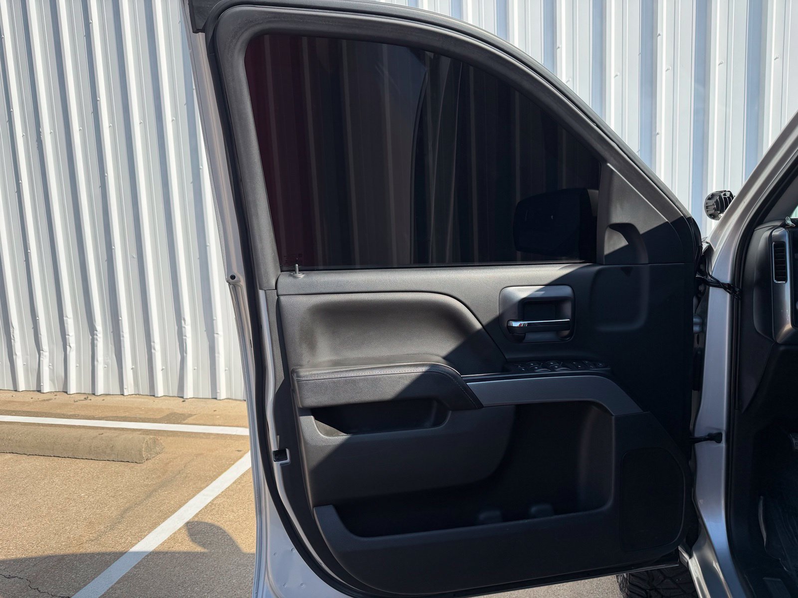 Used 2018 Chevrolet Silverado 1500 LT w/ Texas Edition AWD/4WD image 20