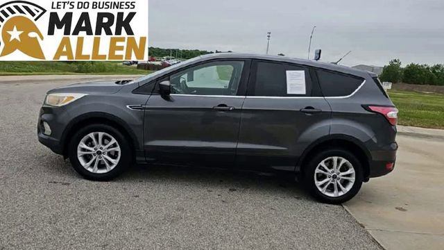 Used 2017 Ford Escape SE FWD image 5