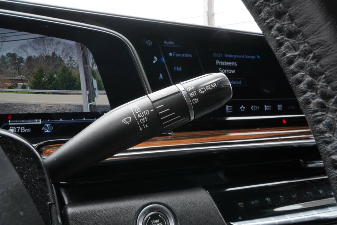 Used 2022 Cadillac Escalade Luxury image 28