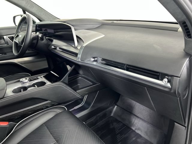Certified 2026 Cadillac Vistiq Luxury w/ LPO, Floor Liner Package AWD/4WD image 29