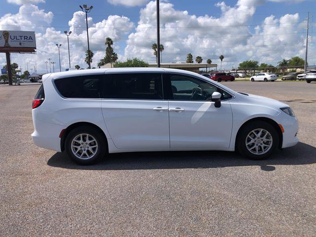 Used 2020 Chrysler Voyager LX FWD image 8