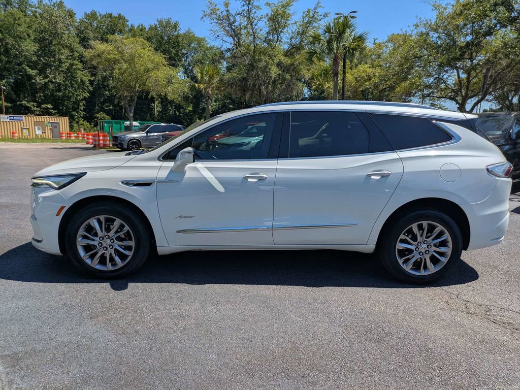 Used 2023 Buick Enclave Avenir w/ Avenir Technology Package FWD image 6