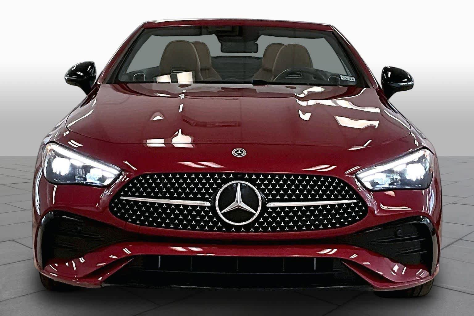 Used 2025 Mercedes-Benz CLE 450 4MATIC Cabriolet image 3