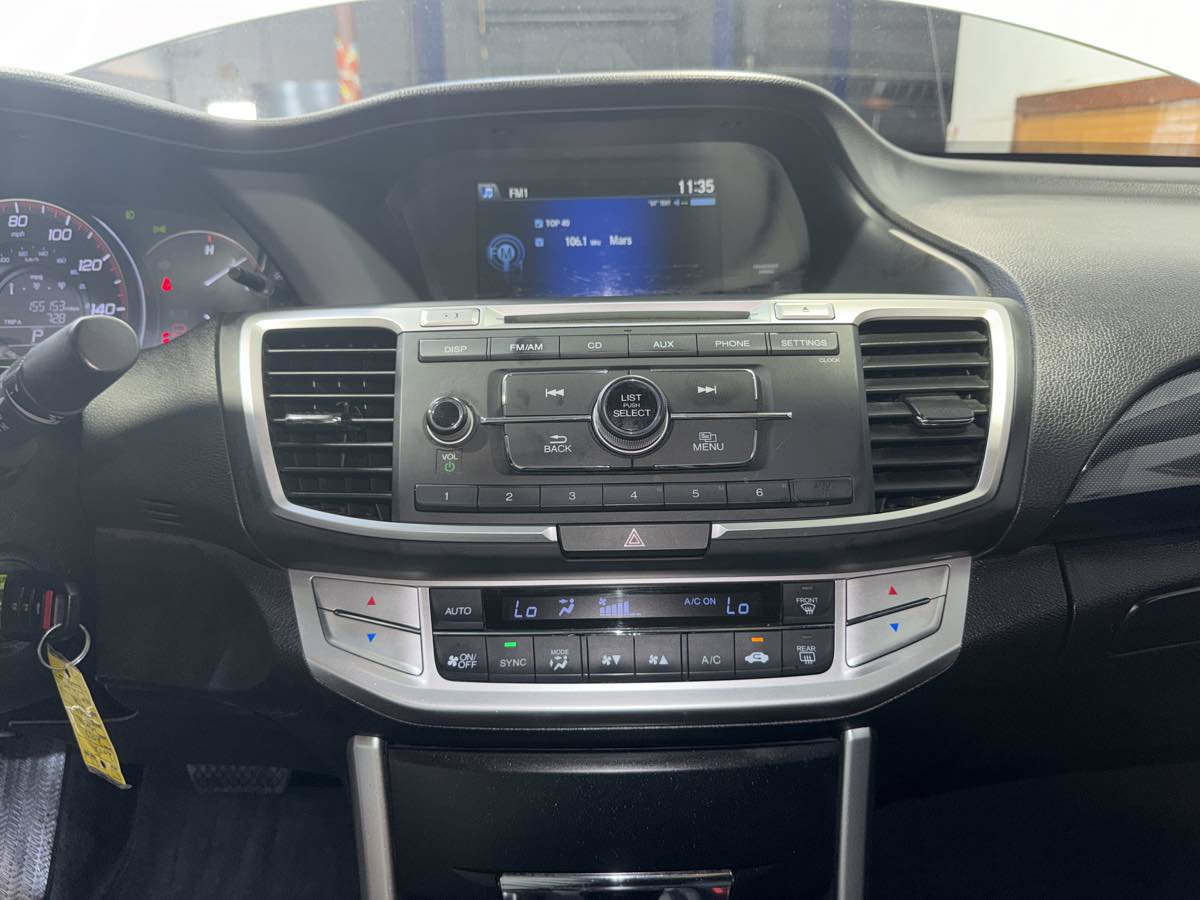 Used 2015 Honda Accord Sport image 20