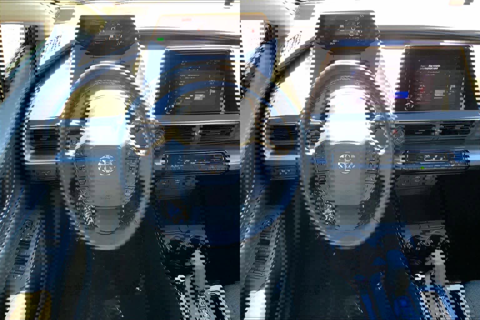 Used 2023 Toyota Prius LE image 6