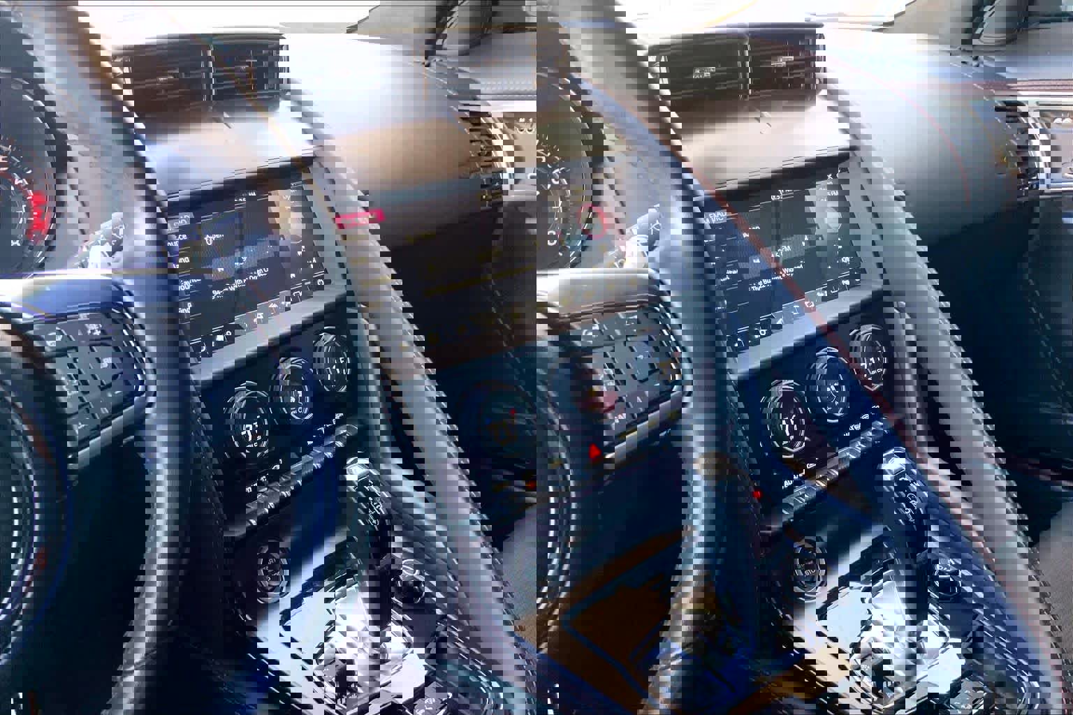 Used 2020 Jaguar F-TYPE Checkered Flag image 7