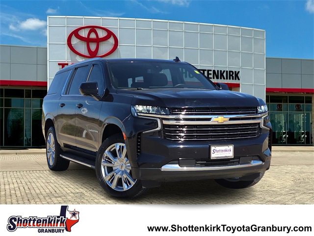 Used 2022 Chevrolet Suburban LT w/ Max Trailering Package