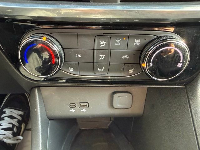 Used 2024 Buick Encore GX Sport Touring w/ Comfort Package image 17