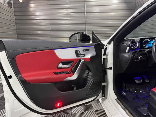 Used 2021 Mercedes-Benz CLA 250 4MATIC image 30