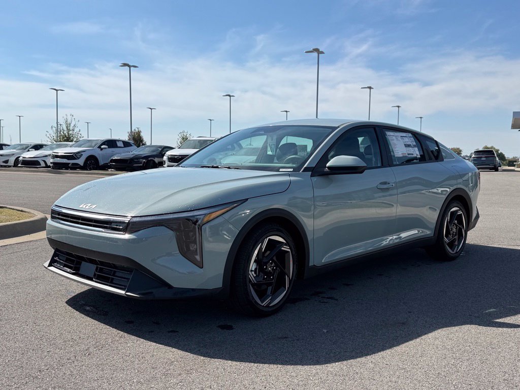 New 2026 Kia K4 GT-Line Turbo FWD image 3