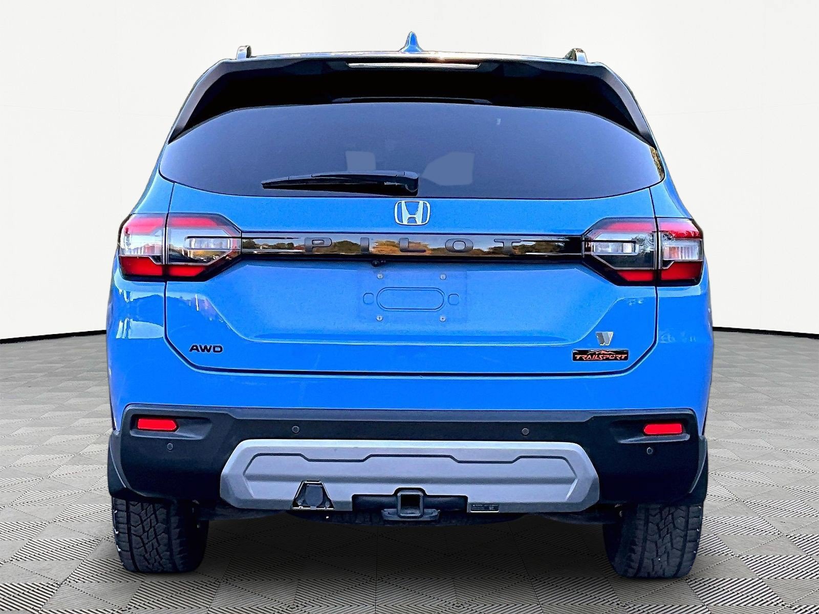 Certified 2024 Honda Pilot TrailSport image 5