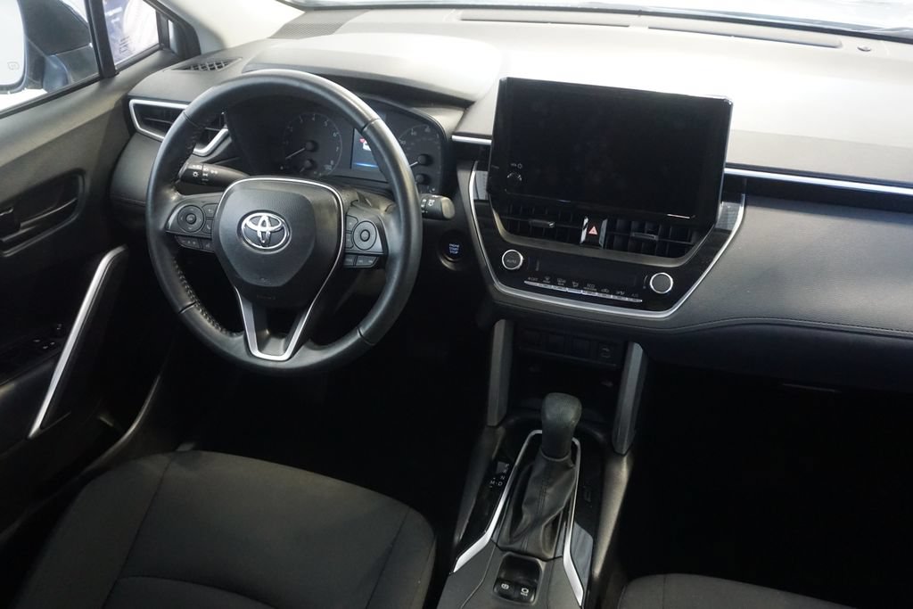 Certified 2025 Toyota Corolla Cross LE FWD image 23