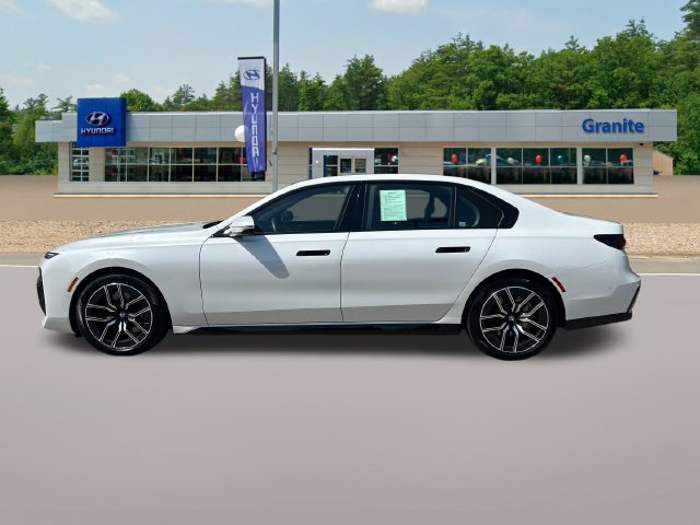 Used 2026 BMW 740i xDrive AWD/4WD image 9