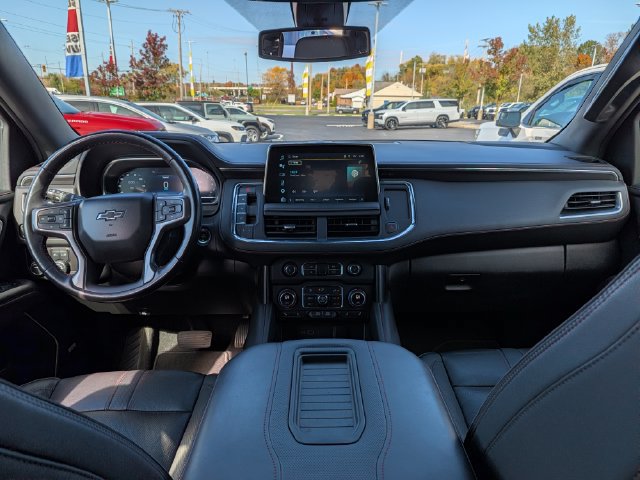 Used 2022 Chevrolet Tahoe RST w/ Luxury Package AWD/4WD image 11