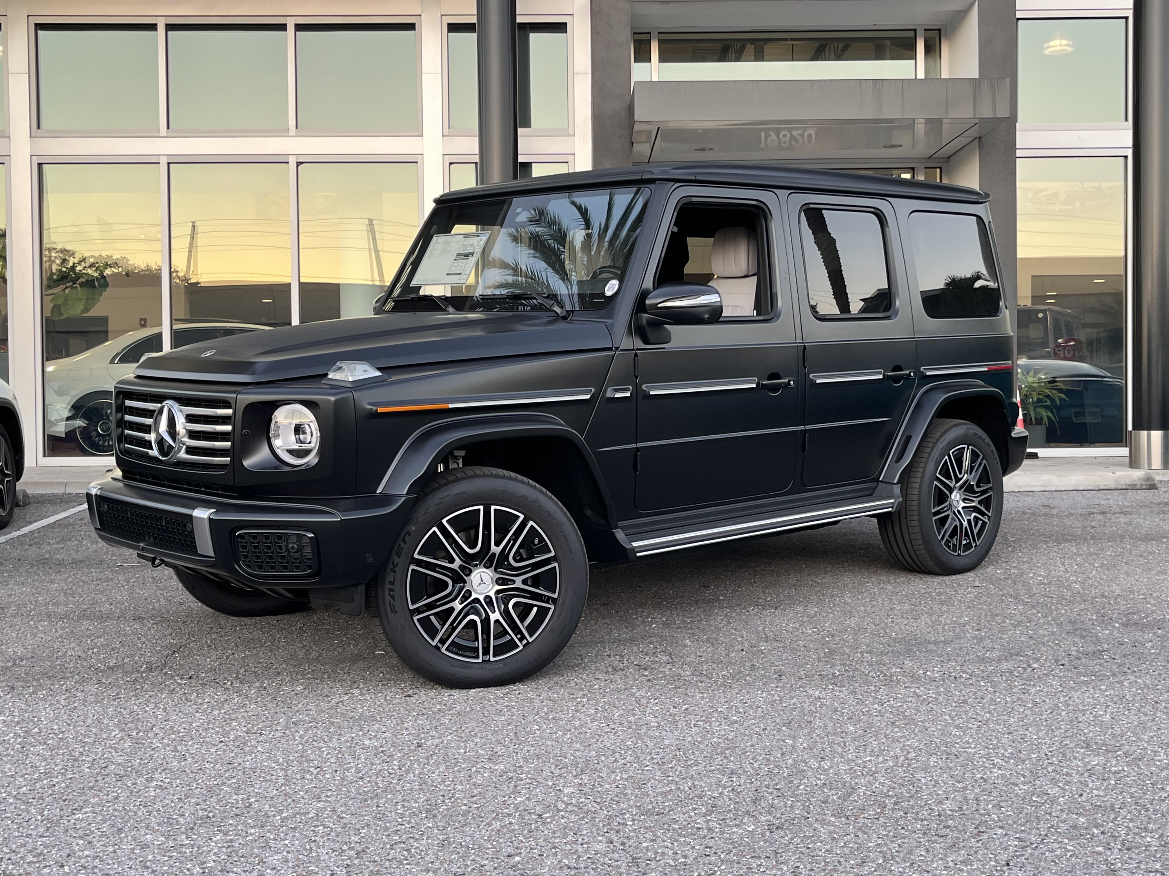 New 2027 Mercedes-Benz G 580 e image 1