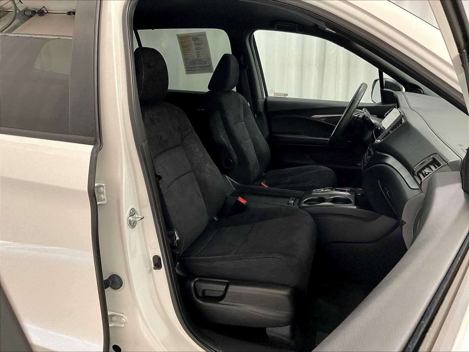 Used 2022 Honda Pilot Sport image 11