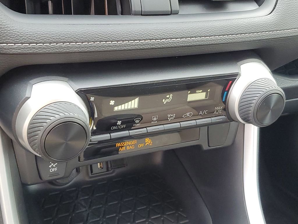 Used 2020 Toyota RAV4 LE w/ All Weather Liner Package FWD image 22