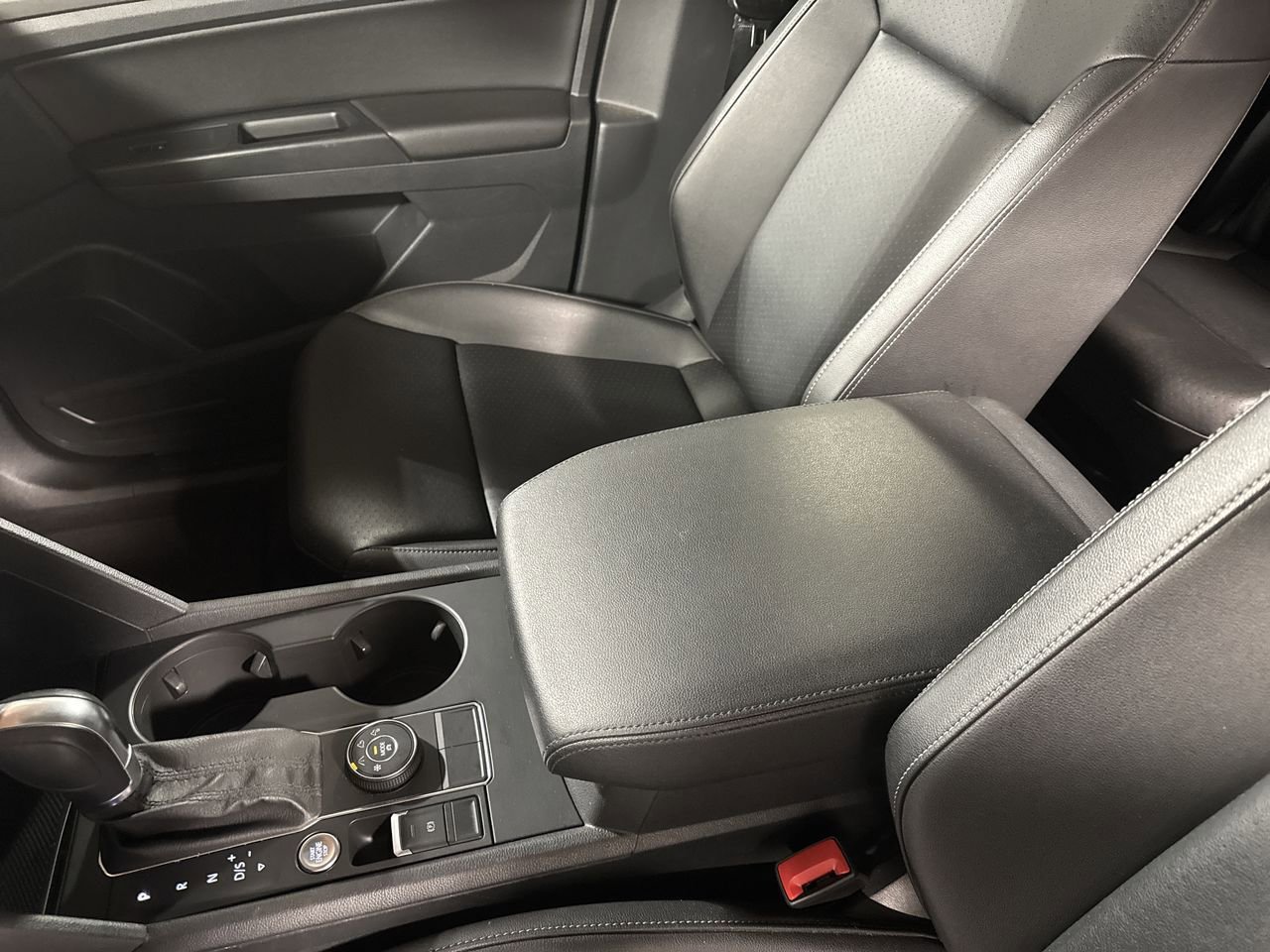 Used 2019 Volkswagen Atlas SE image 27