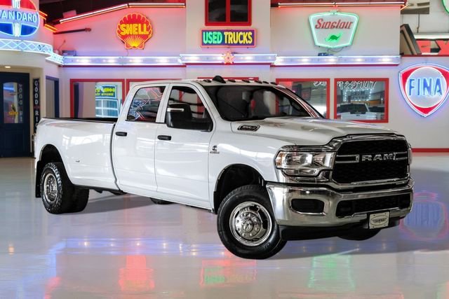 Used 2024 RAM 3500 Tradesman w/ Chrome Appearance Group image 1